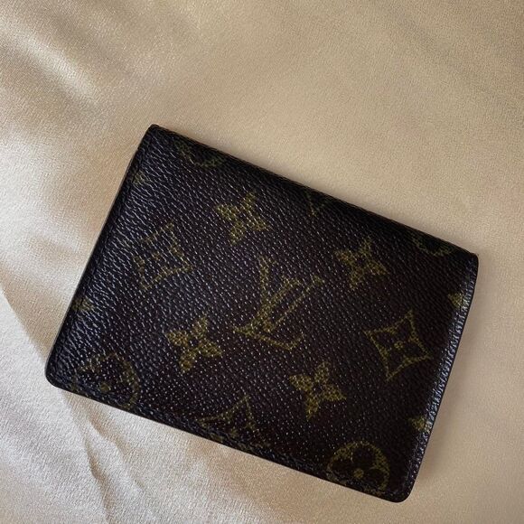 Authentic Louis Vuitton Card and ID Holder - Picture 1 of 7